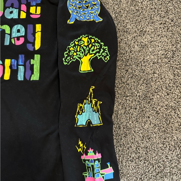 Walt Disney world long sleeve tshirt - Picture 2 of 3